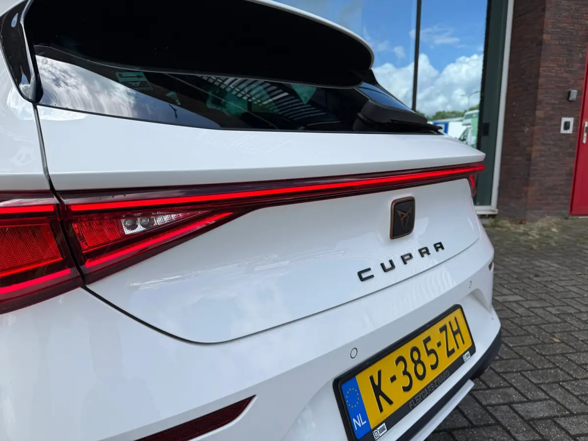 1.4 e-Hybrid VZ Performance - Automaat - Pano/Schuifdak - Navi - org.NL