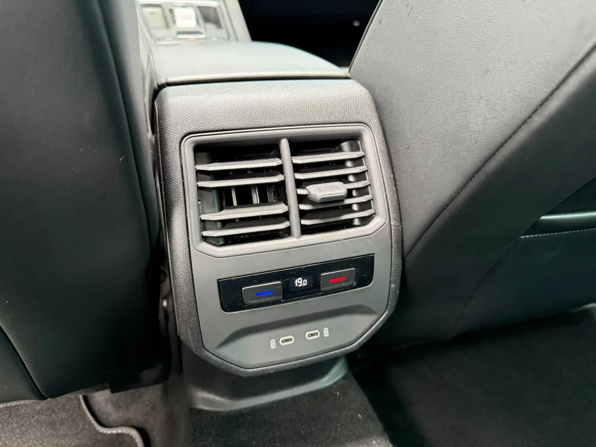 1.4 e-Hybrid VZ Performance - Automaat - Pano/Schuifdak - Navi - org.NL