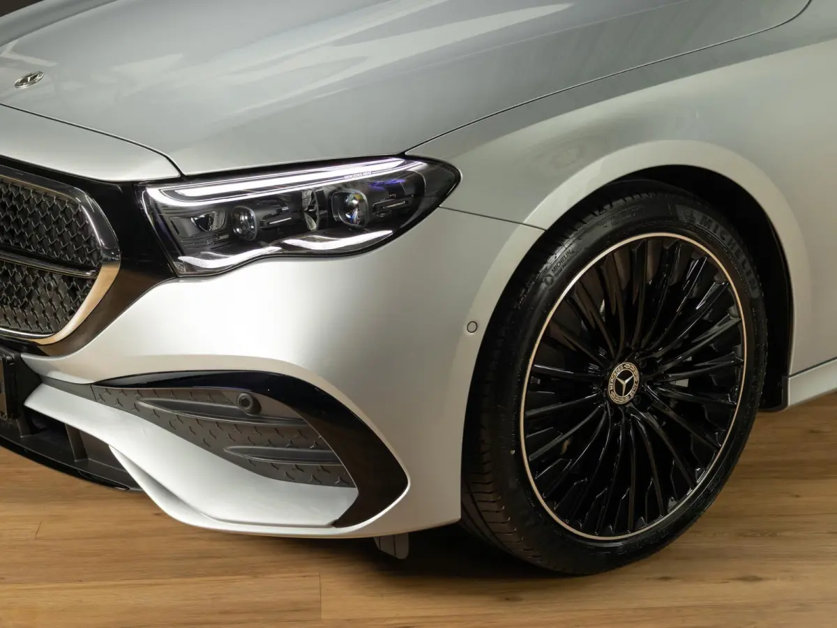 300 e Sport Edition | Panorama dak