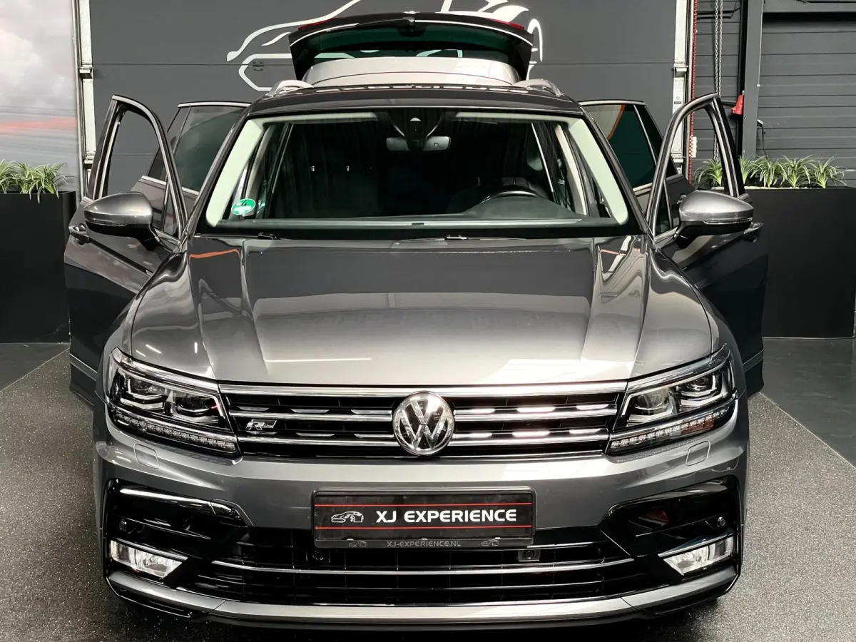 2.0 TSI 4Motion Highline R-LINE 180 PK NAVI TREKH LED