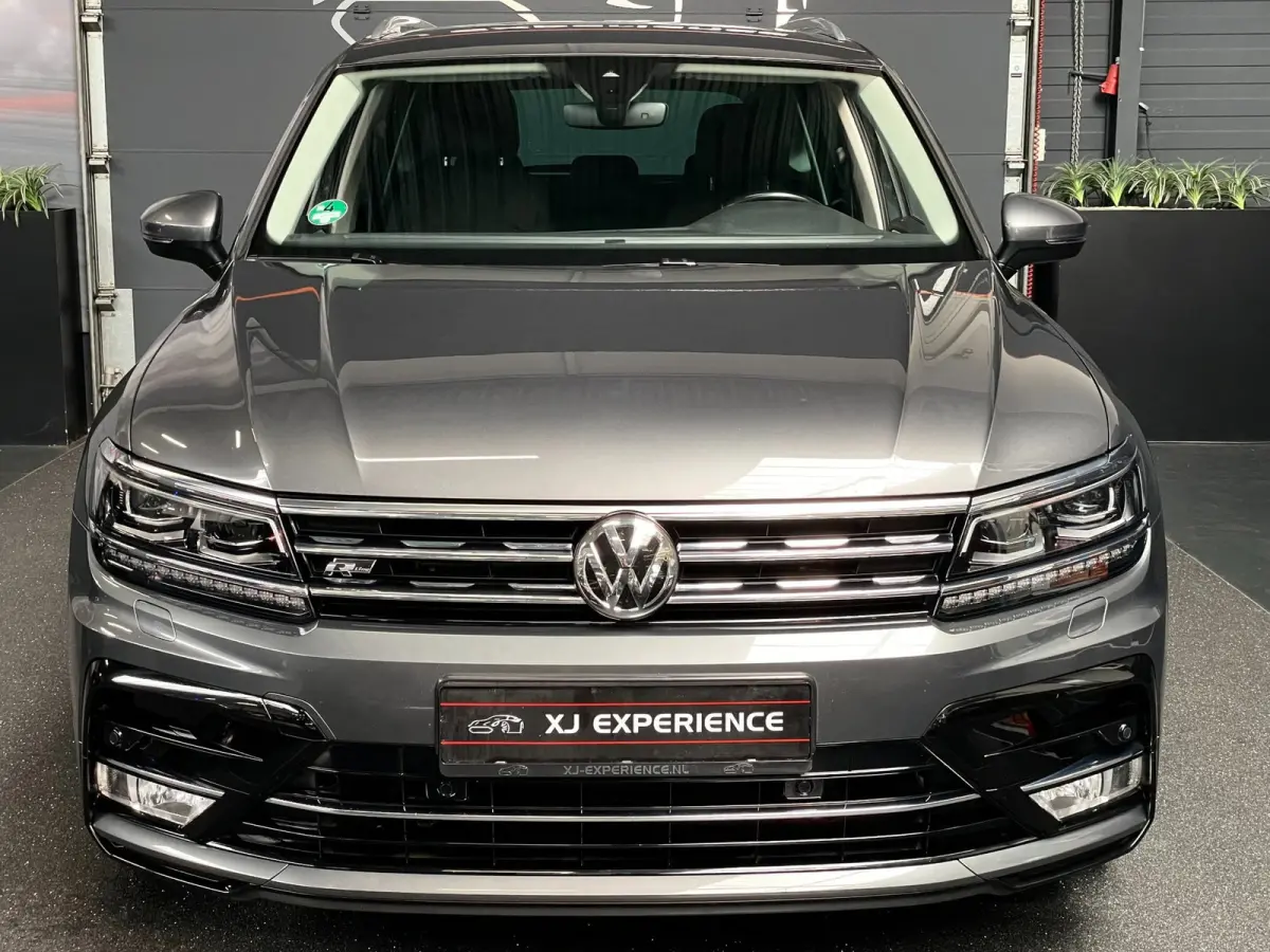 2.0 TSI 4Motion Highline R-LINE 180 PK NAVI TREKH LED
