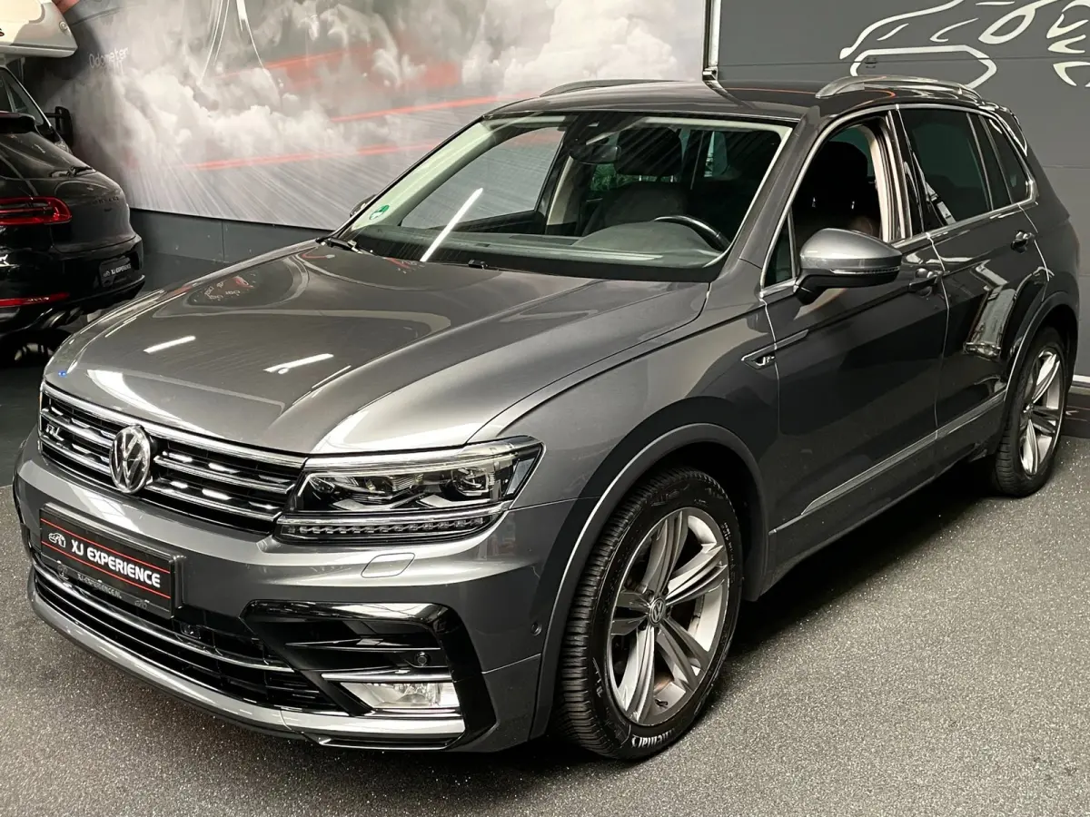 2.0 TSI 4Motion Highline R-LINE 180 PK NAVI TREKH LED