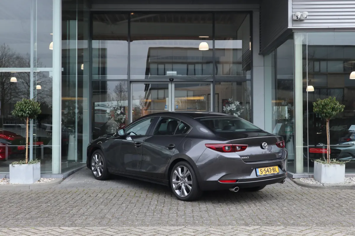 Automaat 2.0 E-SkyActiv-G 122 Camera / Leer / Navi / Apple-Android / ST-verwarming / Cruise