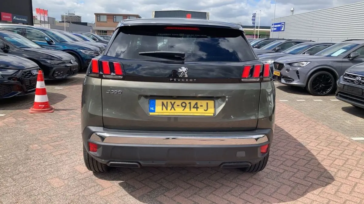 1.6 e-THP Allure 165pk | Navigatie | Cruise Control | Camera | DAB | Parkeersensoren| Achterbank in delen neerklapbaar | Apple Carplay/Android Auto|telefoonintegratie premium | Bluetooth tel