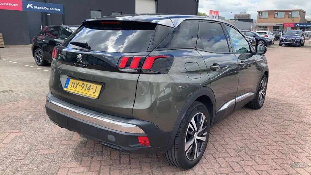 1.6 e-THP Allure 165pk | Navigatie | Cruise Control | Camera | DAB | Parkeersensoren| Achterbank in delen neerklapbaar | Apple Carplay/Android Auto|telefoonintegratie premium | Bluetooth tel
