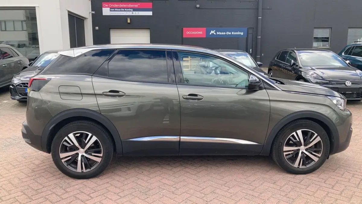 1.6 e-THP Allure 165pk | Navigatie | Cruise Control | Camera | DAB | Parkeersensoren| Achterbank in delen neerklapbaar | Apple Carplay/Android Auto|telefoonintegratie premium | Bluetooth tel