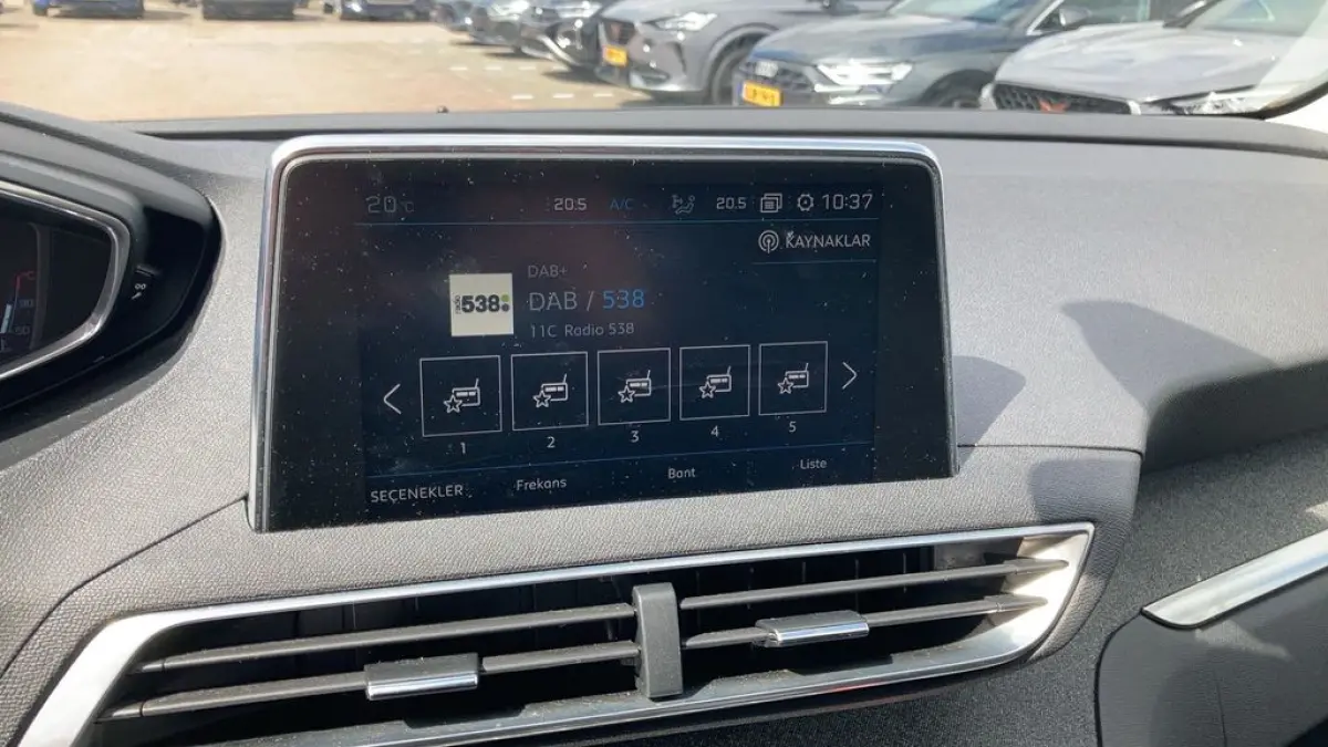 1.6 e-THP Allure 165pk | Navigatie | Cruise Control | Camera | DAB | Parkeersensoren| Achterbank in delen neerklapbaar | Apple Carplay/Android Auto|telefoonintegratie premium | Bluetooth tel