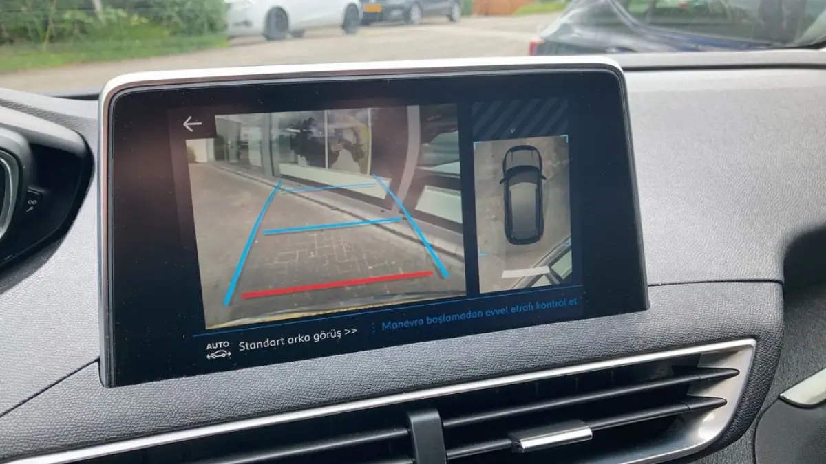 1.6 e-THP Allure 165pk | Navigatie | Cruise Control | Camera | DAB | Parkeersensoren| Achterbank in delen neerklapbaar | Apple Carplay/Android Auto|telefoonintegratie premium | Bluetooth tel