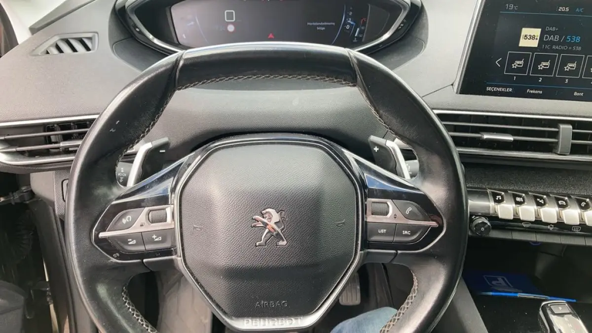 1.6 e-THP Allure 165pk | Navigatie | Cruise Control | Camera | DAB | Parkeersensoren| Achterbank in delen neerklapbaar | Apple Carplay/Android Auto|telefoonintegratie premium | Bluetooth tel