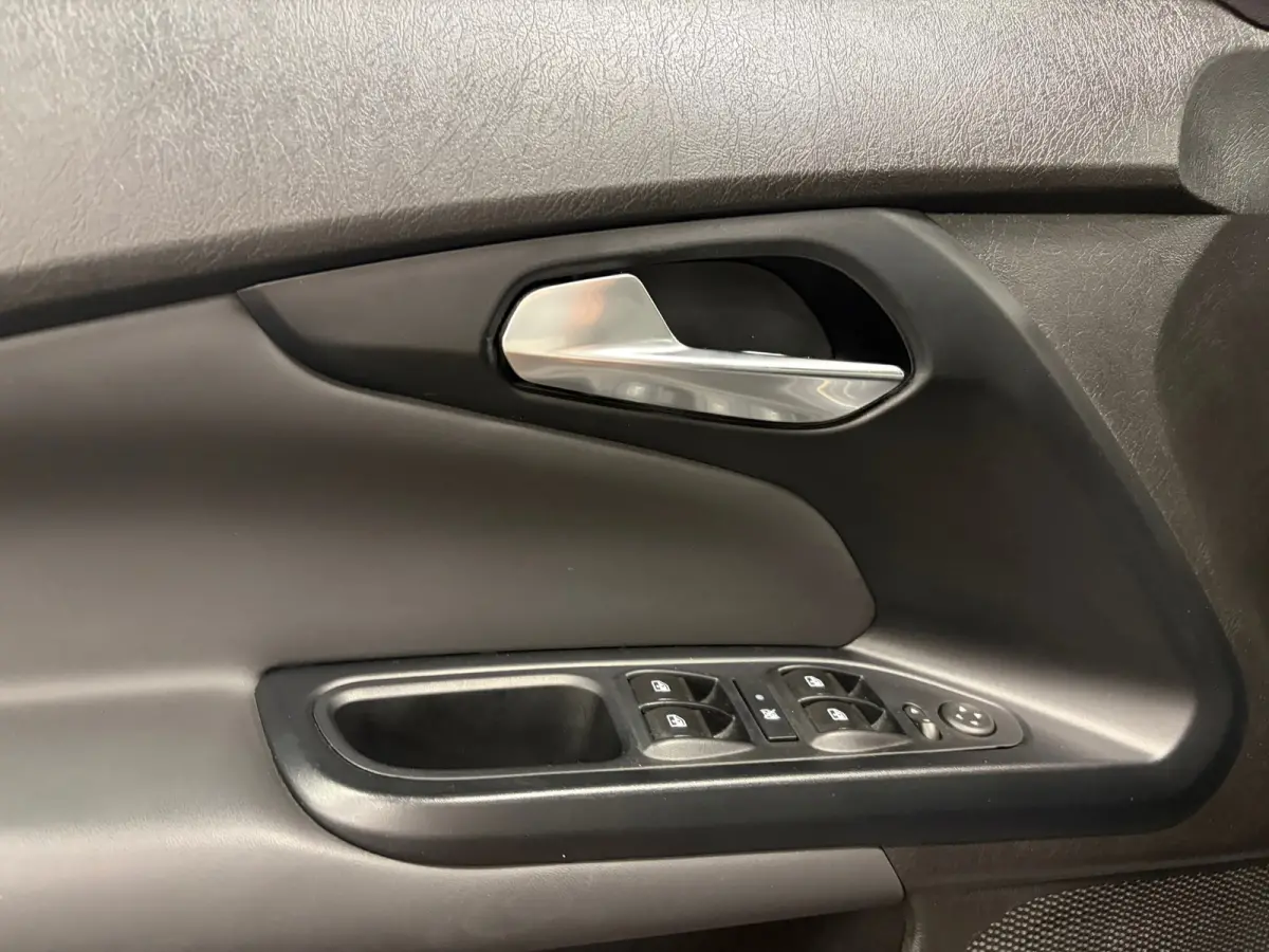 1.0 Tipo Cross*Camera*Stoelverwarming*Airco*PDC*Cruise-Control*Xenon*