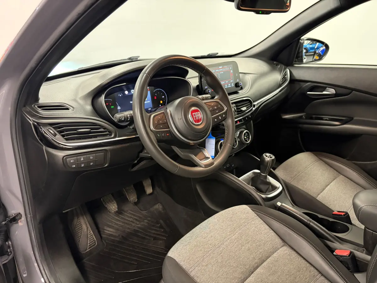 1.0 Tipo Cross*Camera*Stoelverwarming*Airco*PDC*Cruise-Control*Xenon*
