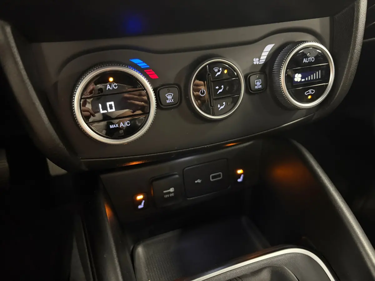1.0 Tipo Cross*Camera*Stoelverwarming*Airco*PDC*Cruise-Control*Xenon*