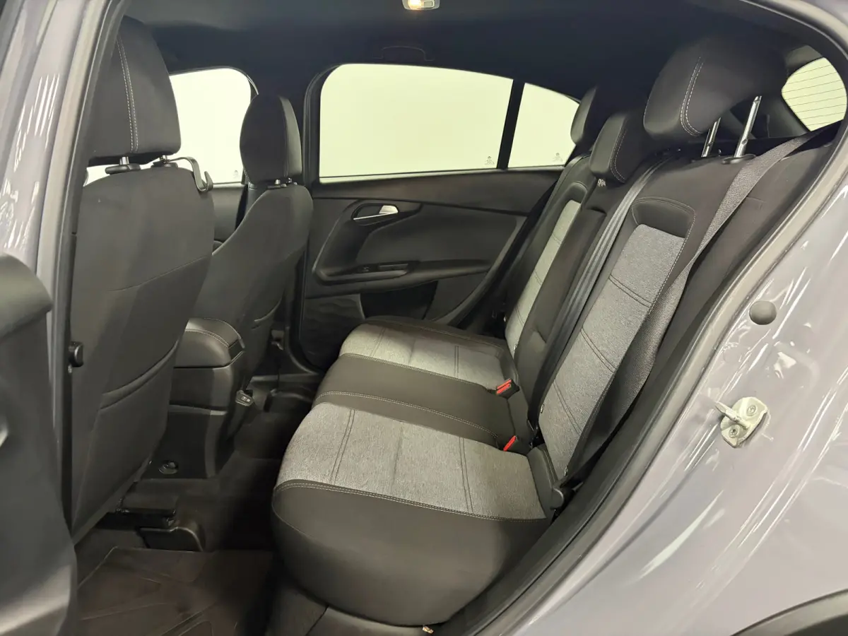 1.0 Tipo Cross*Camera*Stoelverwarming*Airco*PDC*Cruise-Control*Xenon*