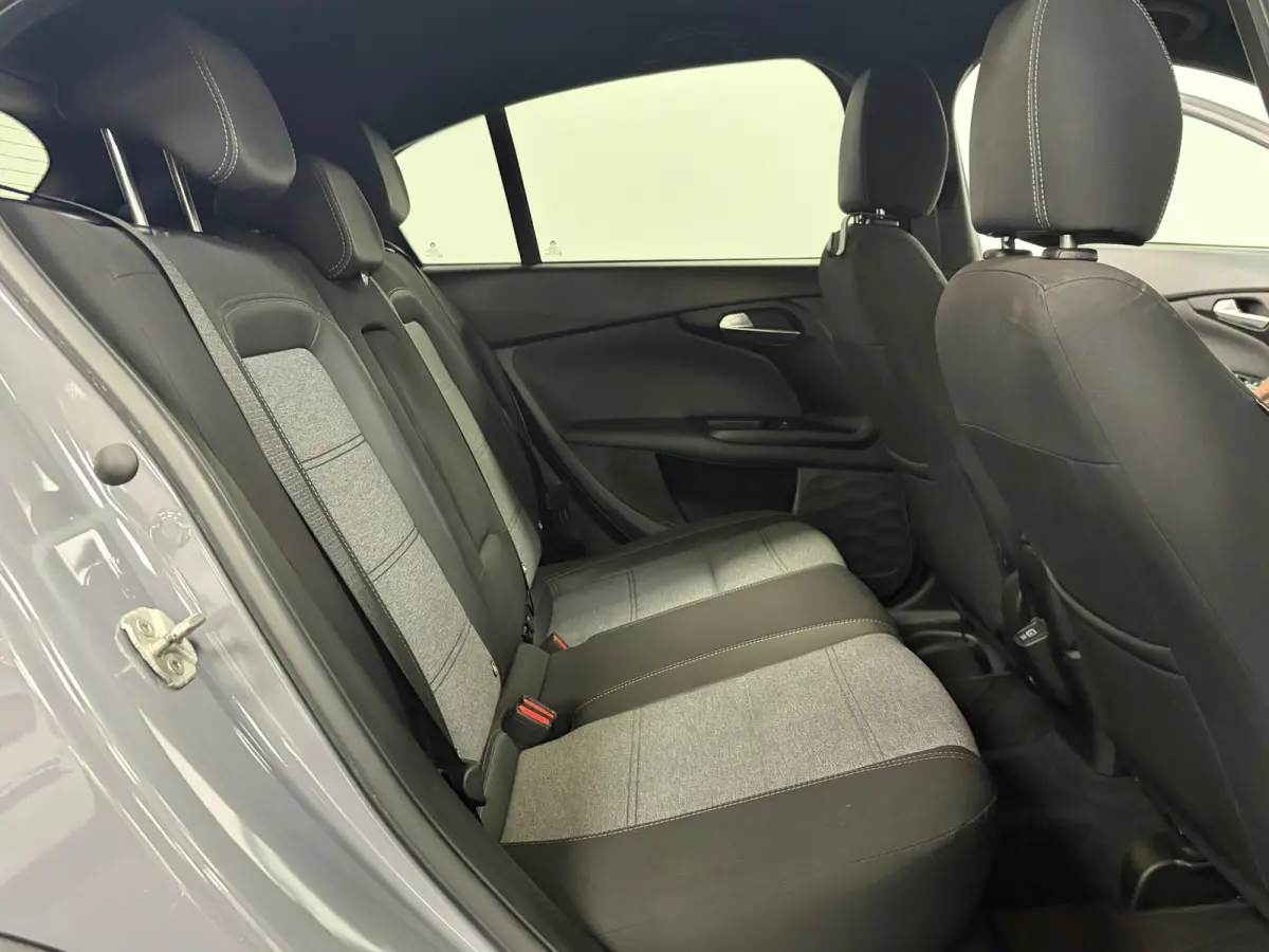 1.0 Tipo Cross*Camera*Stoelverwarming*Airco*PDC*Cruise-Control*Xenon*