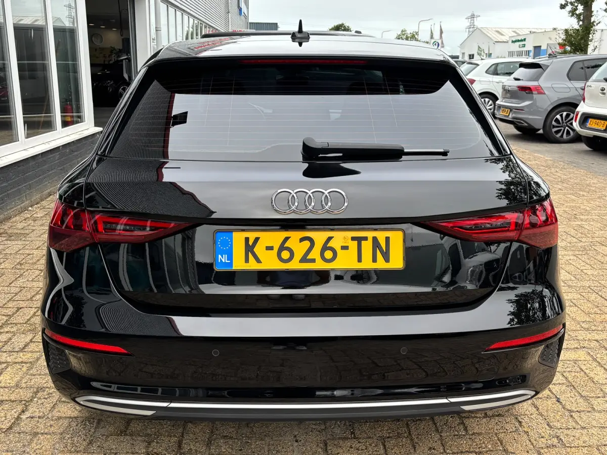 30 TFSI Business edition | Sportstoelen | Stoelverwarming | Apple Carplay | Matrix LED