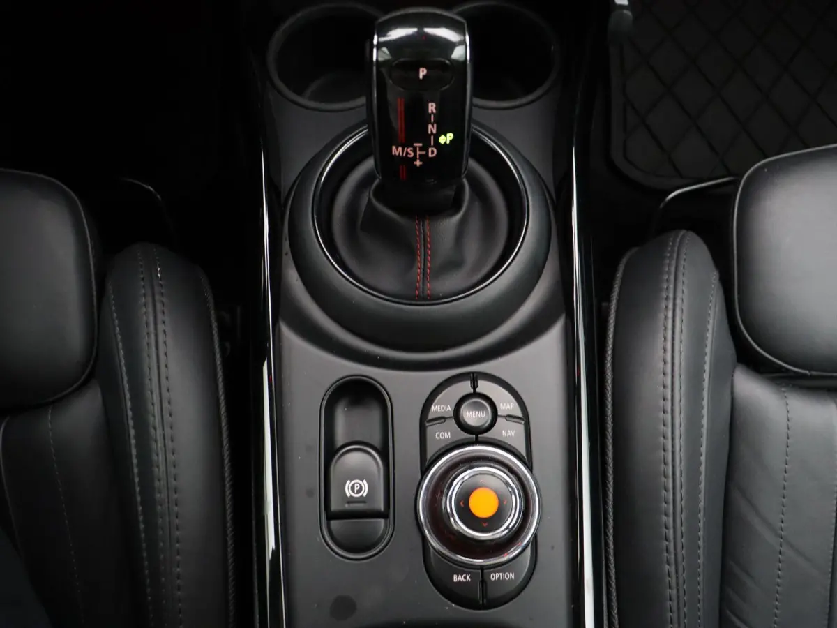 JCW ALL4 Chili + Panoramadak + Harman Kardon + 19''