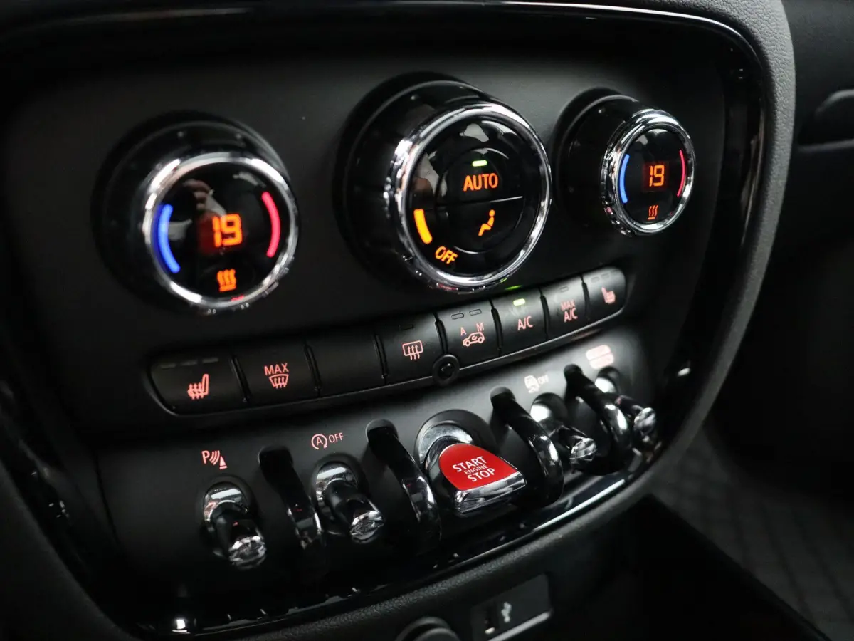 JCW ALL4 Chili + Panoramadak + Harman Kardon + 19''