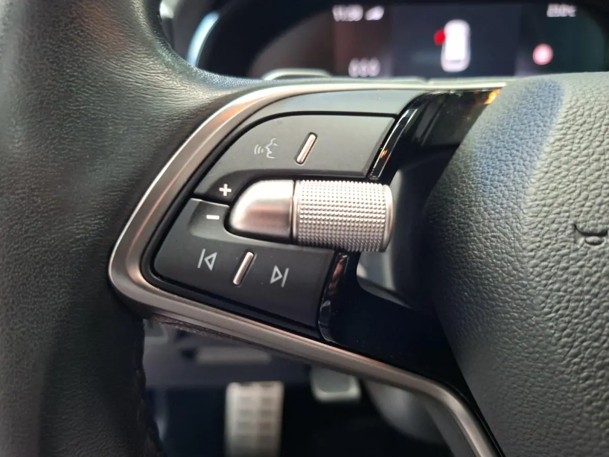 1.0 TSI Business Edition Automaat | Carplay / Android auto | Climate control | Virtual cockpit