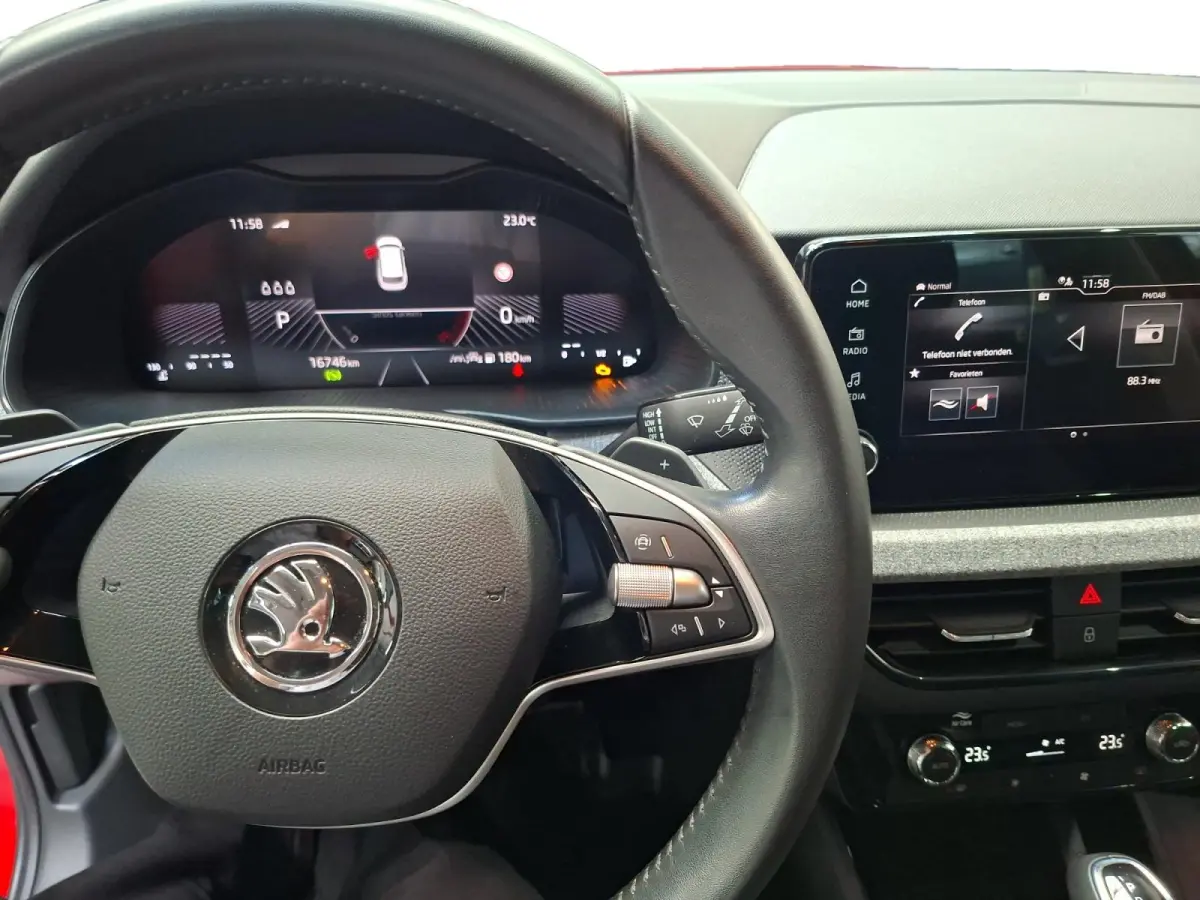 1.0 TSI Business Edition Automaat | Carplay / Android auto | Climate control | Virtual cockpit