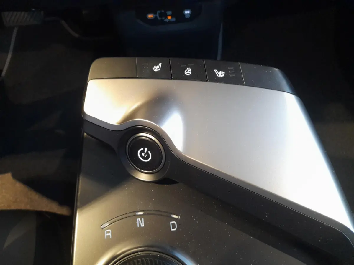 Light Edition 63 kWh Nieuw model | Navi | Camera | Accu=100% | Apple Carplay/Android Auto | Fabrieksgarantie t/m 30-4-2032 + 3x 1 jaar* | NAP