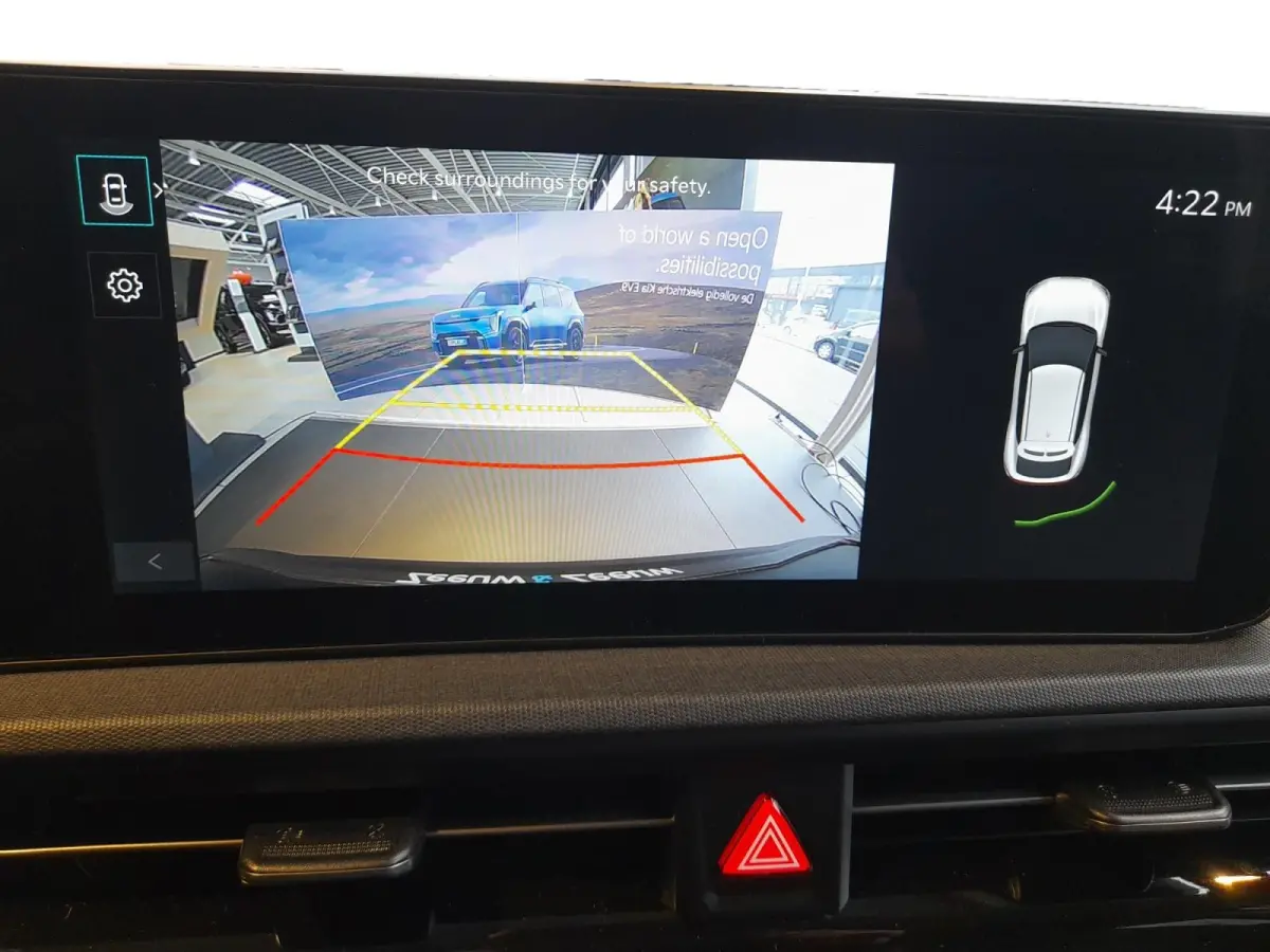 Light Edition 63 kWh Nieuw model | Navi | Camera | Accu=100% | Apple Carplay/Android Auto | Fabrieksgarantie t/m 30-4-2032 + 3x 1 jaar* | NAP