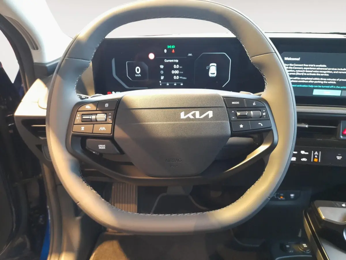 Light Edition 63 kWh Nieuw model | Navi | Camera | Accu=100% | Apple Carplay/Android Auto | Fabrieksgarantie t/m 30-4-2032 + 3x 1 jaar* | NAP