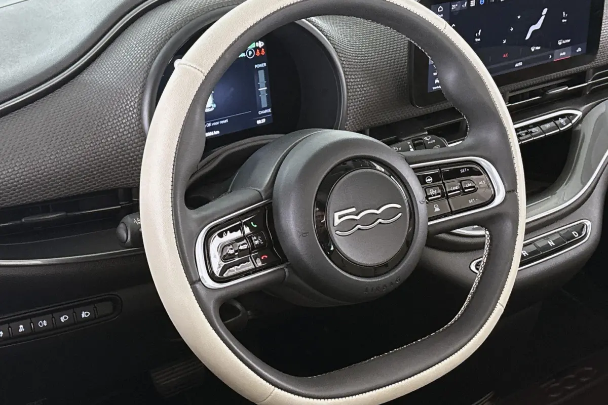 La Prima 24 kWh Cabrio Leder Stoelverwarming Camera JBL Keyless
