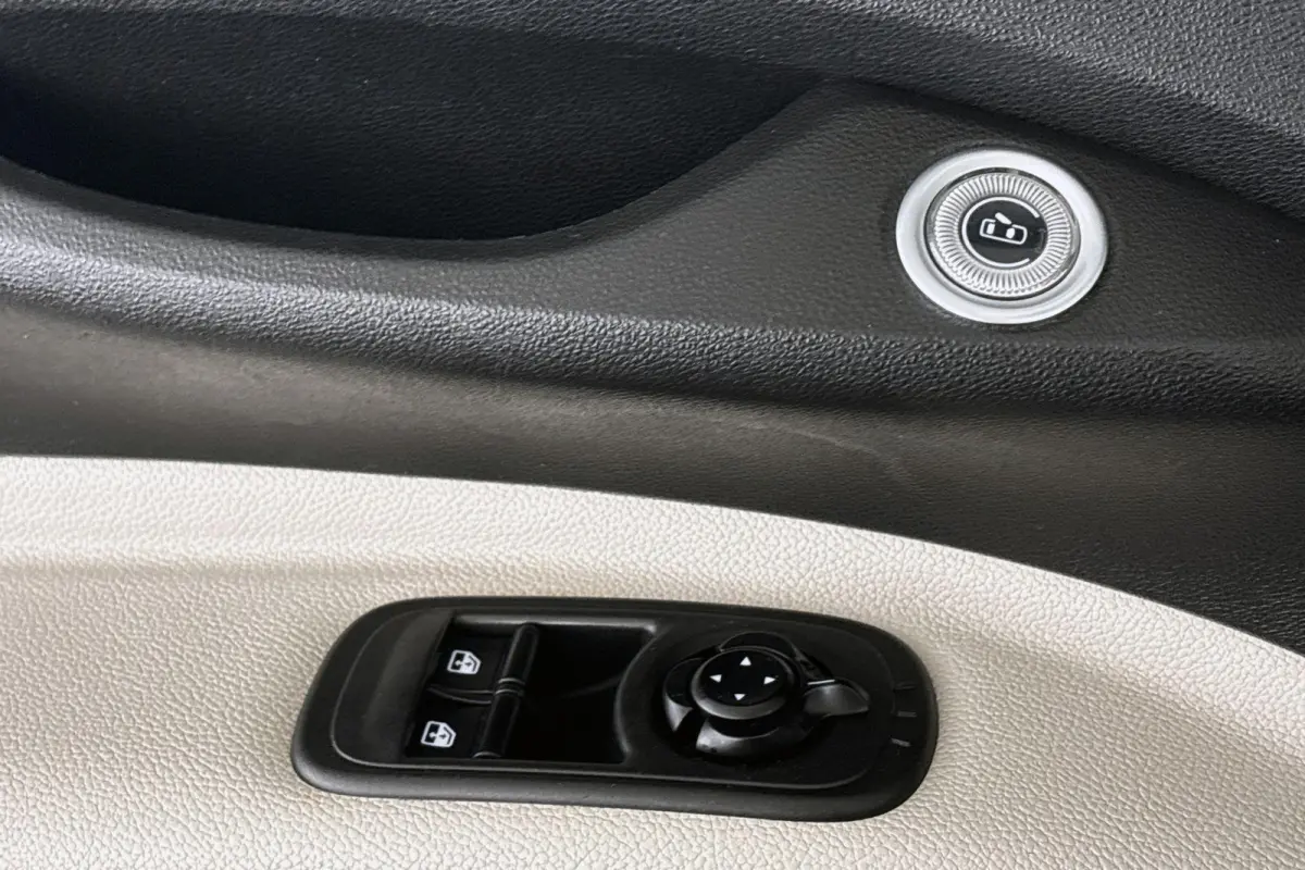 La Prima 24 kWh Cabrio Leder Stoelverwarming Camera JBL Keyless