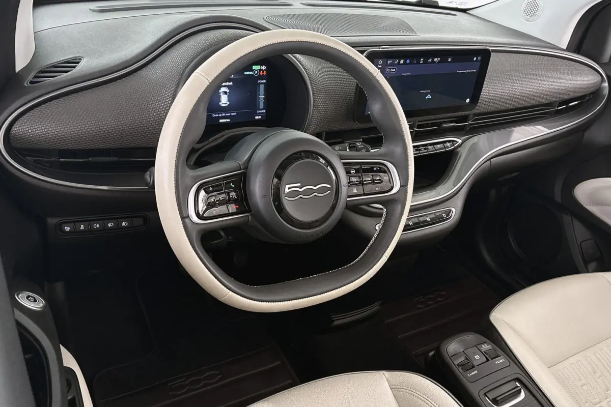 La Prima 24 kWh Cabrio Leder Stoelverwarming Camera JBL Keyless
