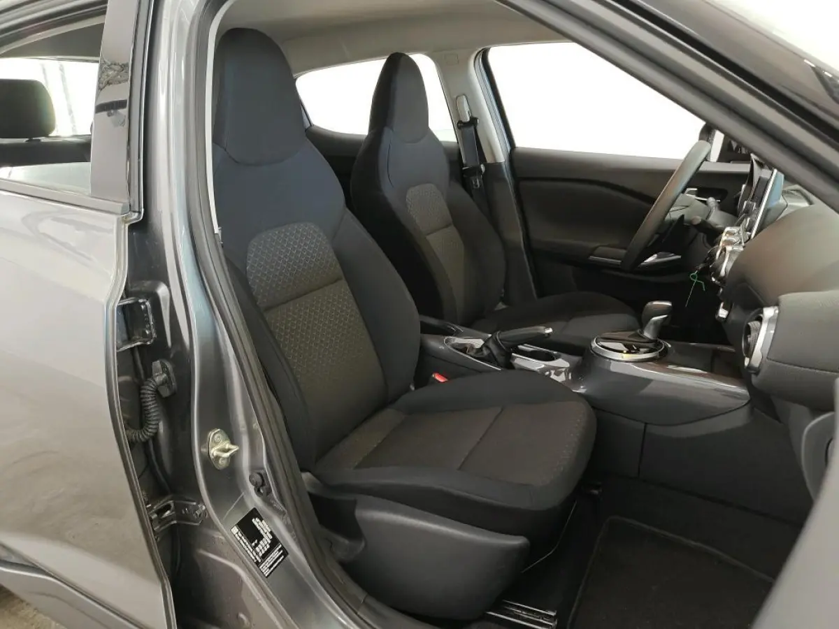 1.0 DIG-T BUSINESS ACCESS I AUTOMAAT I P-CAMERA I APPLE CARPLAY I CLIMATE CONTROL I STOELVERWARMING