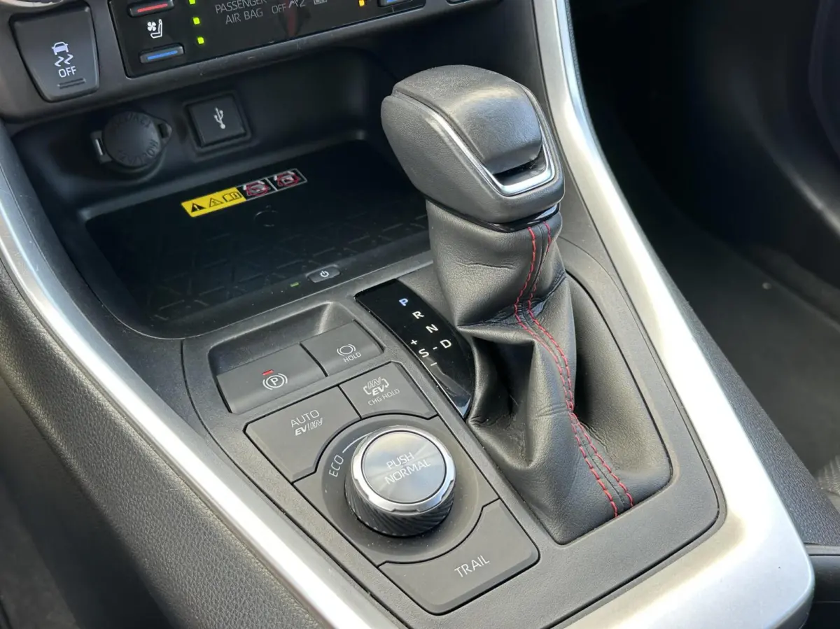 2.5 Plug-in Hybrid AWD Bi-Tone Plus|Rijklaar
