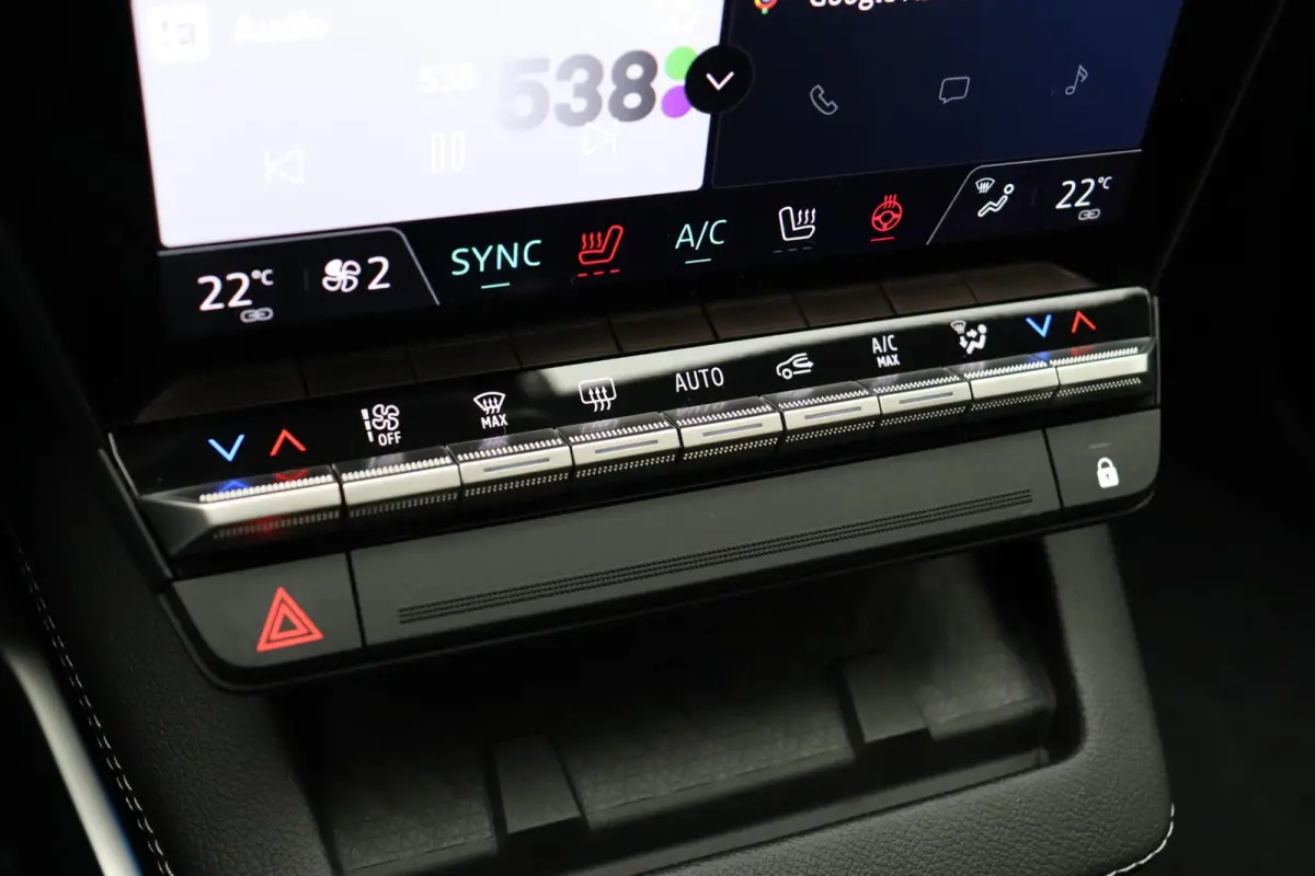 Instyle 87 kWh | Stoel-stuur verwarming | Lederen interieur | Elektrochromatish Panoramadak | Harman Kardon |