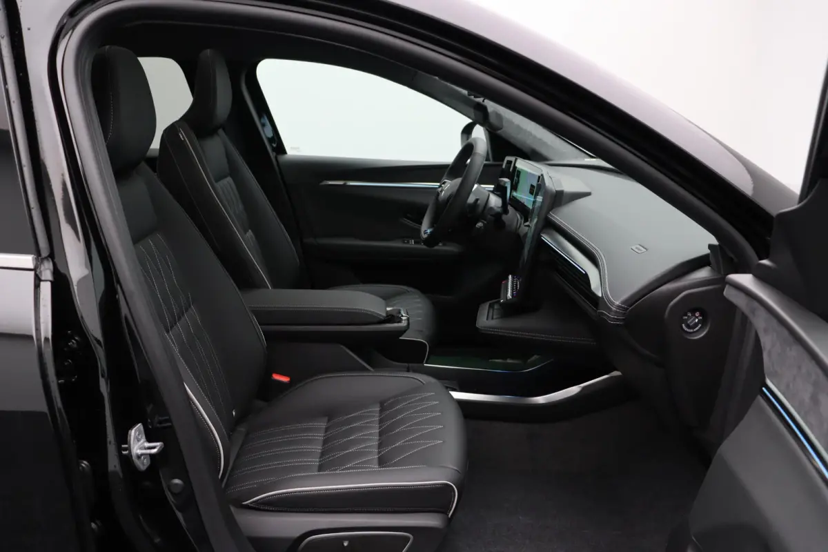 Instyle 87 kWh | Stoel-stuur verwarming | Lederen interieur | Elektrochromatish Panoramadak | Harman Kardon |