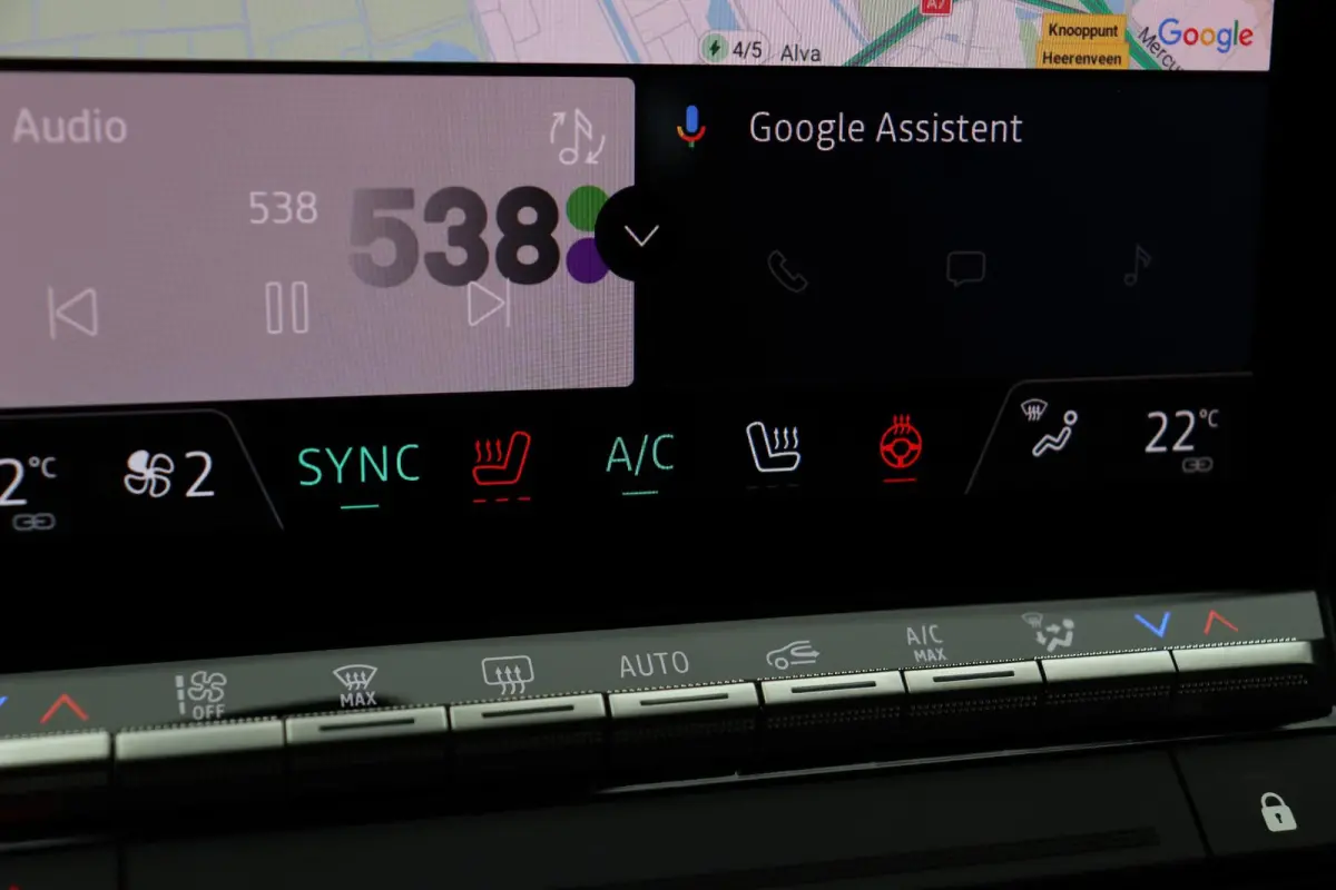 Instyle 87 kWh | Stoel-stuur verwarming | Lederen interieur | Elektrochromatish Panoramadak | Harman Kardon |