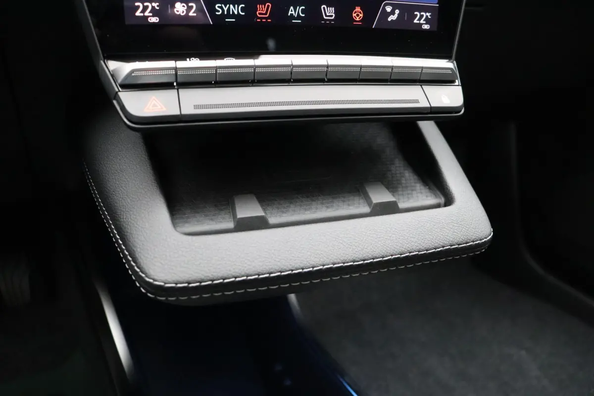 Instyle 87 kWh | Stoel-stuur verwarming | Lederen interieur | Elektrochromatish Panoramadak | Harman Kardon |