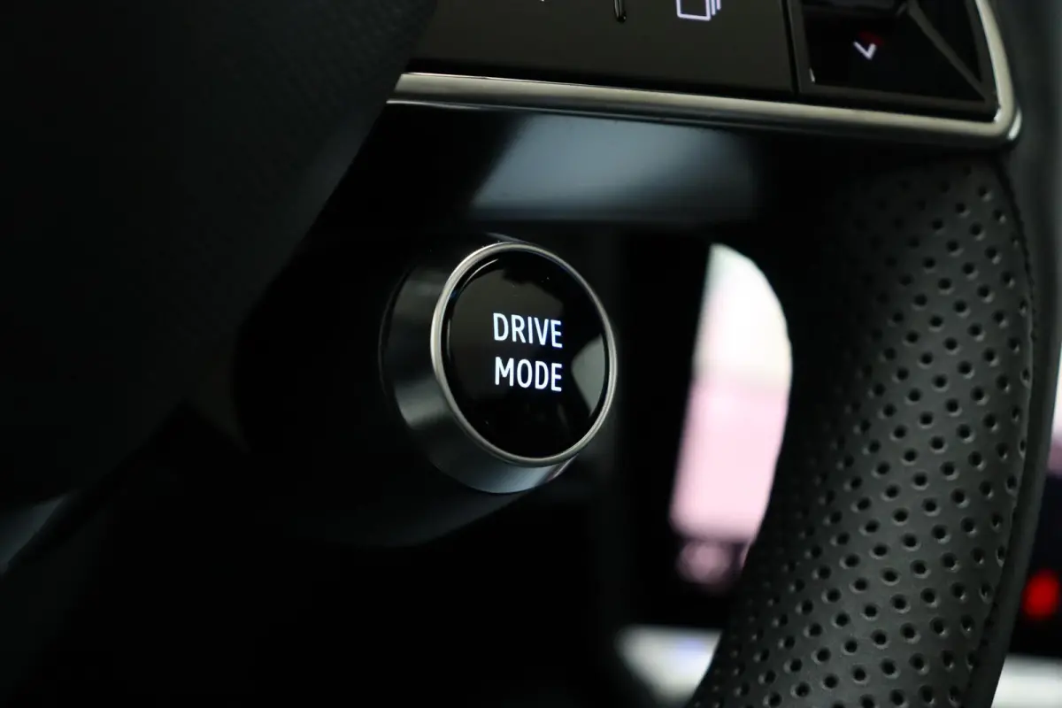 Instyle 87 kWh | Stoel-stuur verwarming | Lederen interieur | Elektrochromatish Panoramadak | Harman Kardon |