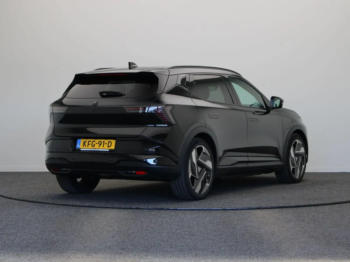 Instyle 87 kWh | Stoel-stuur verwarming | Lederen interieur | Elektrochromatish Panoramadak | Harman Kardon |