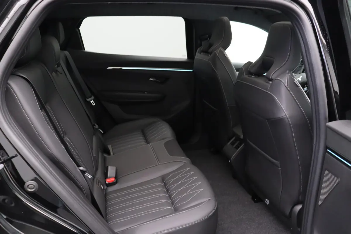 Instyle 87 kWh | Stoel-stuur verwarming | Lederen interieur | Elektrochromatish Panoramadak | Harman Kardon |