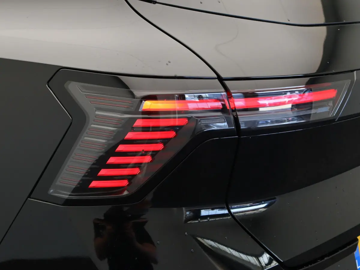 Instyle 87 kWh | Stoel-stuur verwarming | Lederen interieur | Elektrochromatish Panoramadak | Harman Kardon |