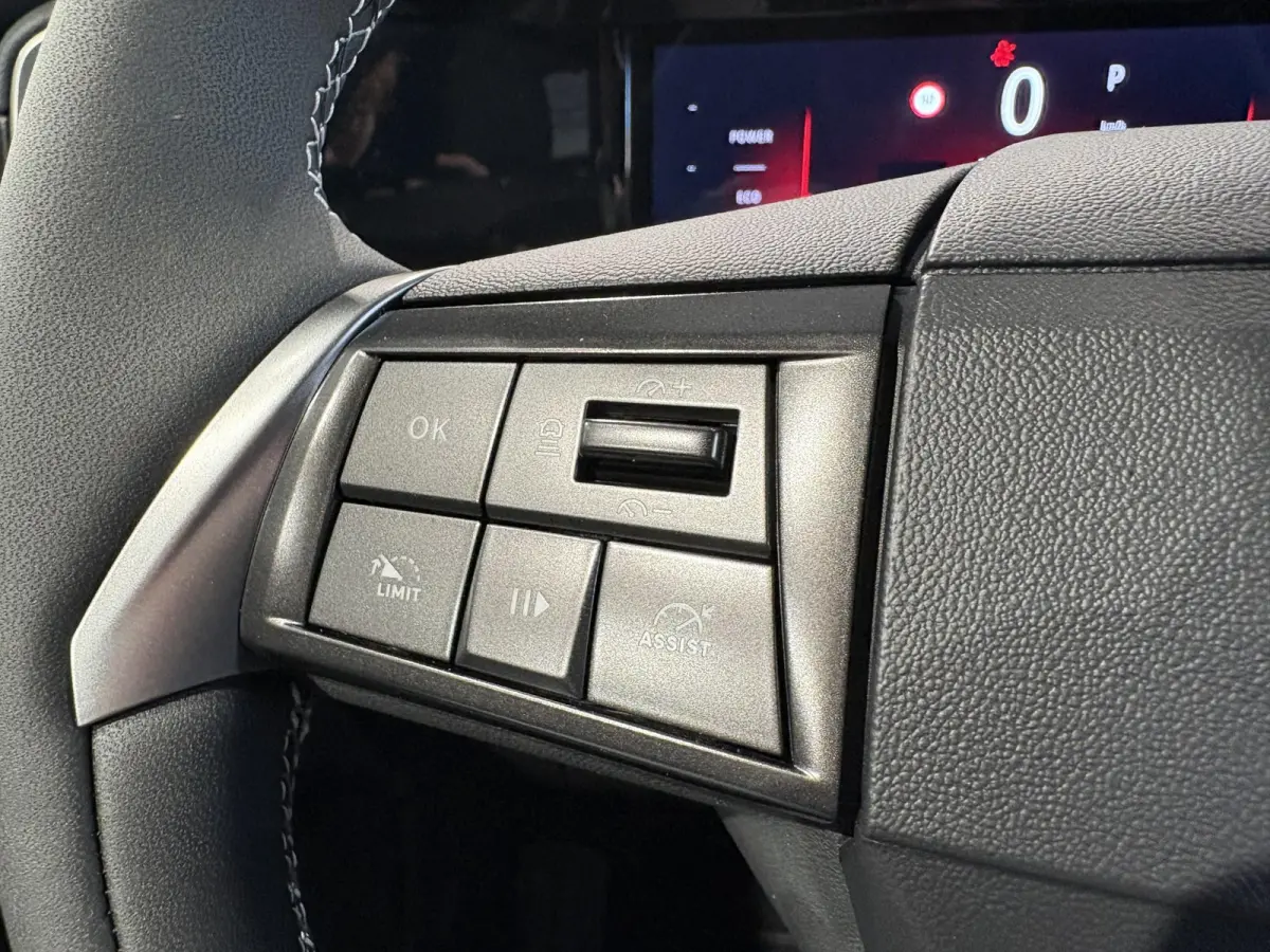 1.2 Turbo Hybrid GS Zwart dak
