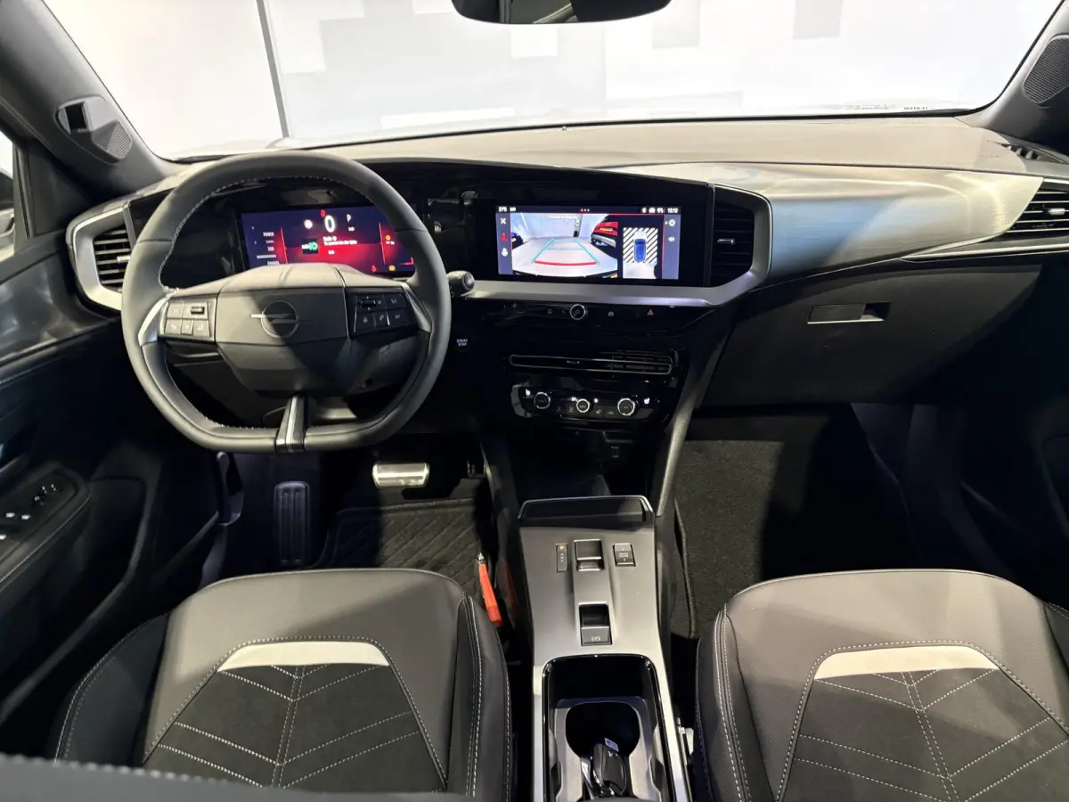 1.2 Turbo Hybrid GS Zwart dak