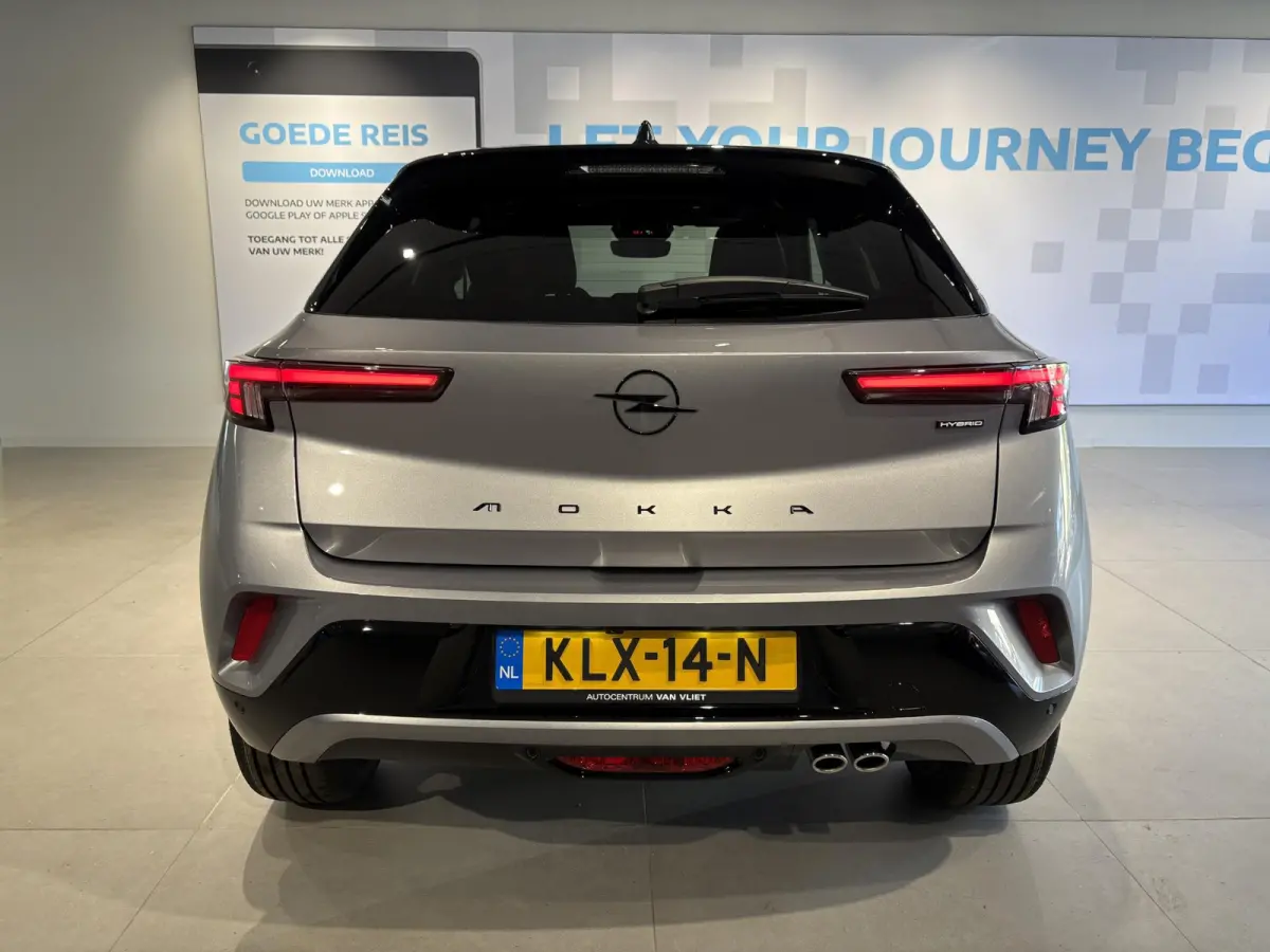 1.2 Turbo Hybrid GS Zwart dak