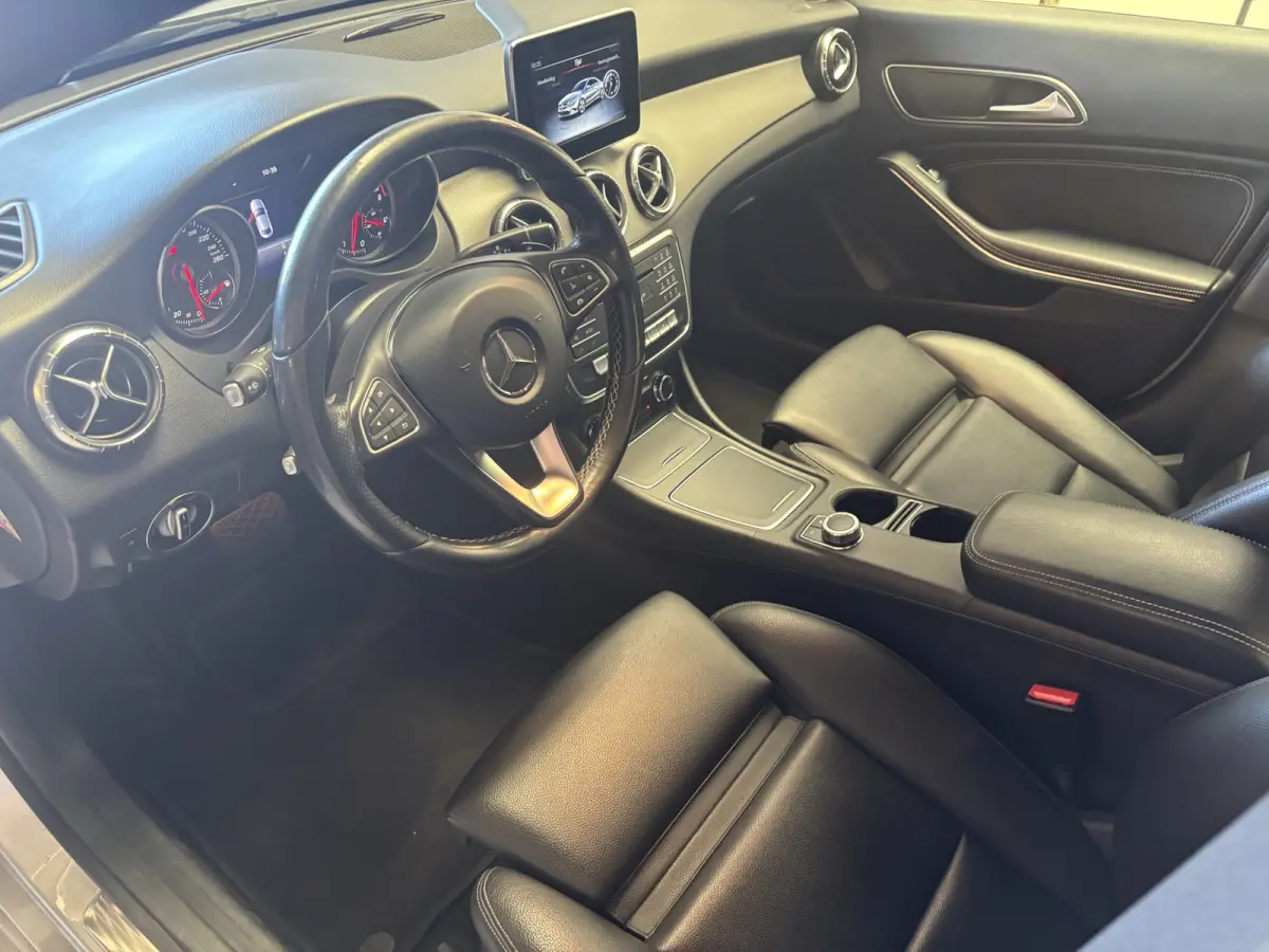 180 Prestige Automaat 12 Maanden Bovag Garantie inclusief!