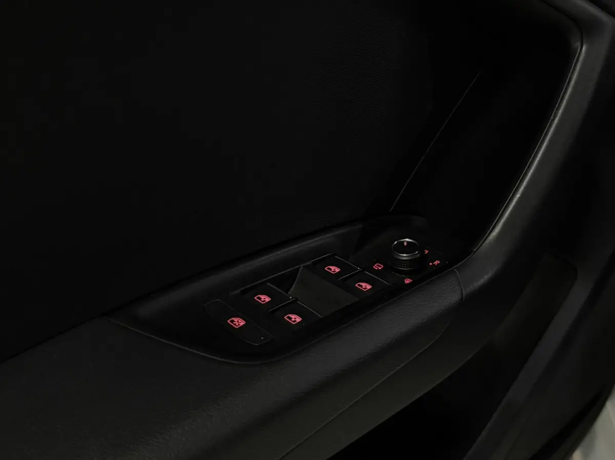 30 TFSI|LED|KEYLESS|CRUISE|STOELVERWARMING