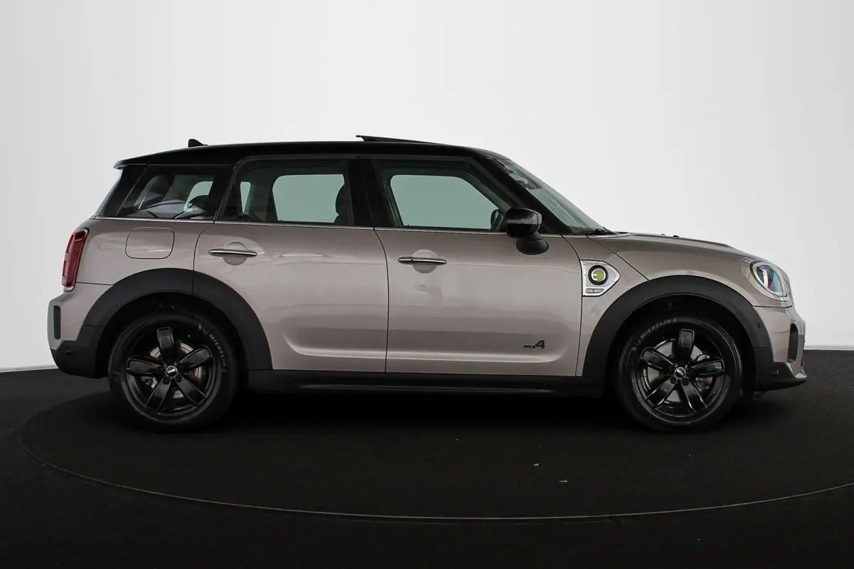 1.5 Cooper ALL4 Untamed Pano Harman Kardon Head-Up Stoelverwarming