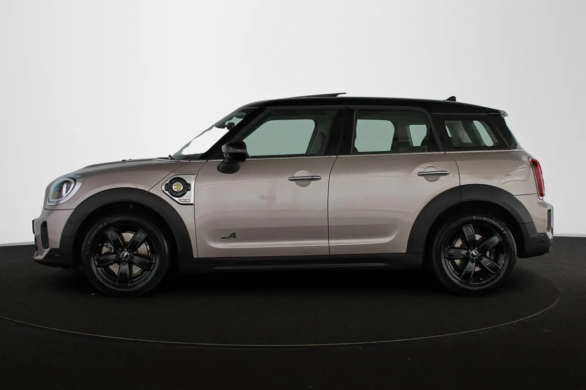 1.5 Cooper ALL4 Untamed Pano Harman Kardon Head-Up Stoelverwarming