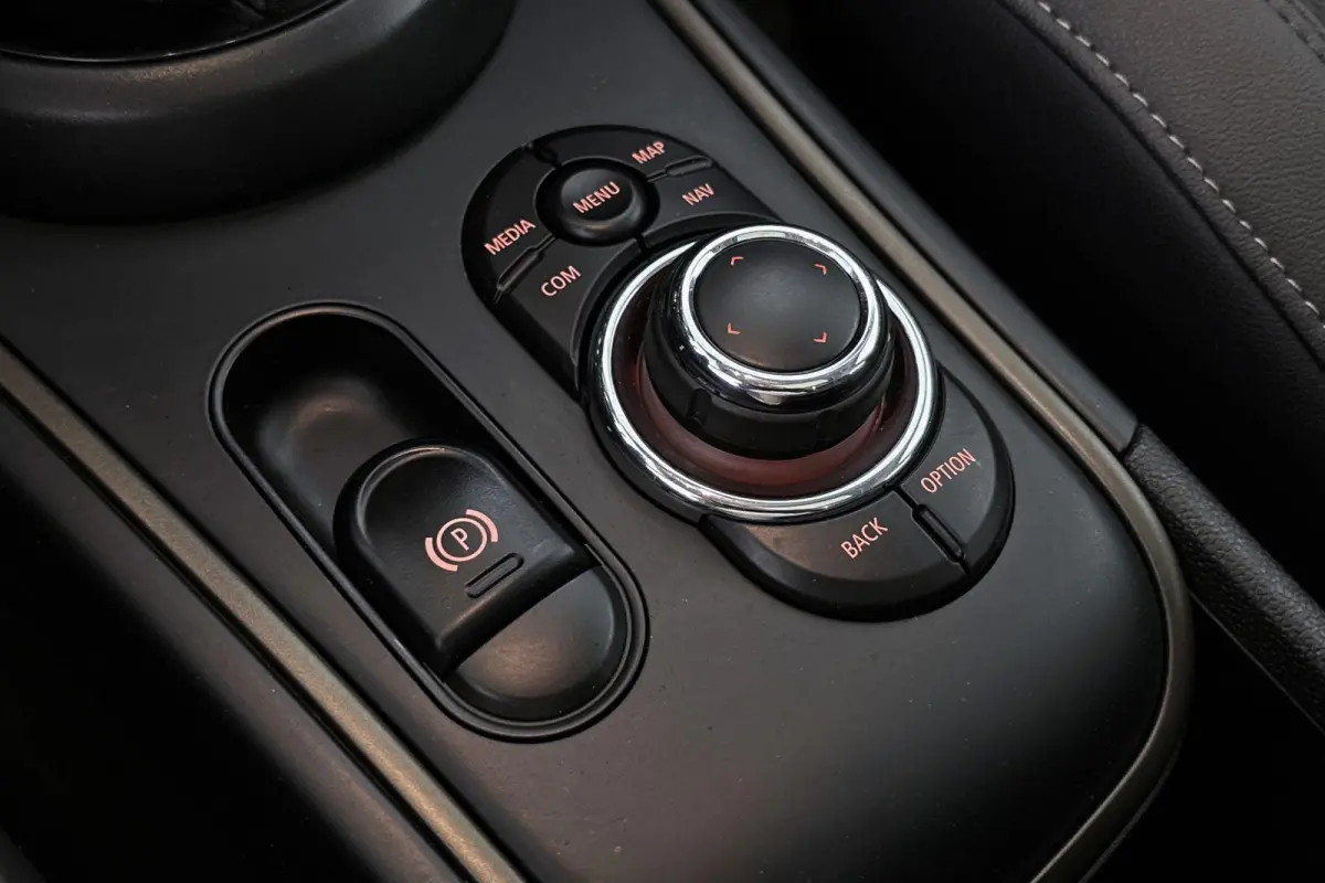 1.5 Cooper ALL4 Untamed Pano Harman Kardon Head-Up Stoelverwarming