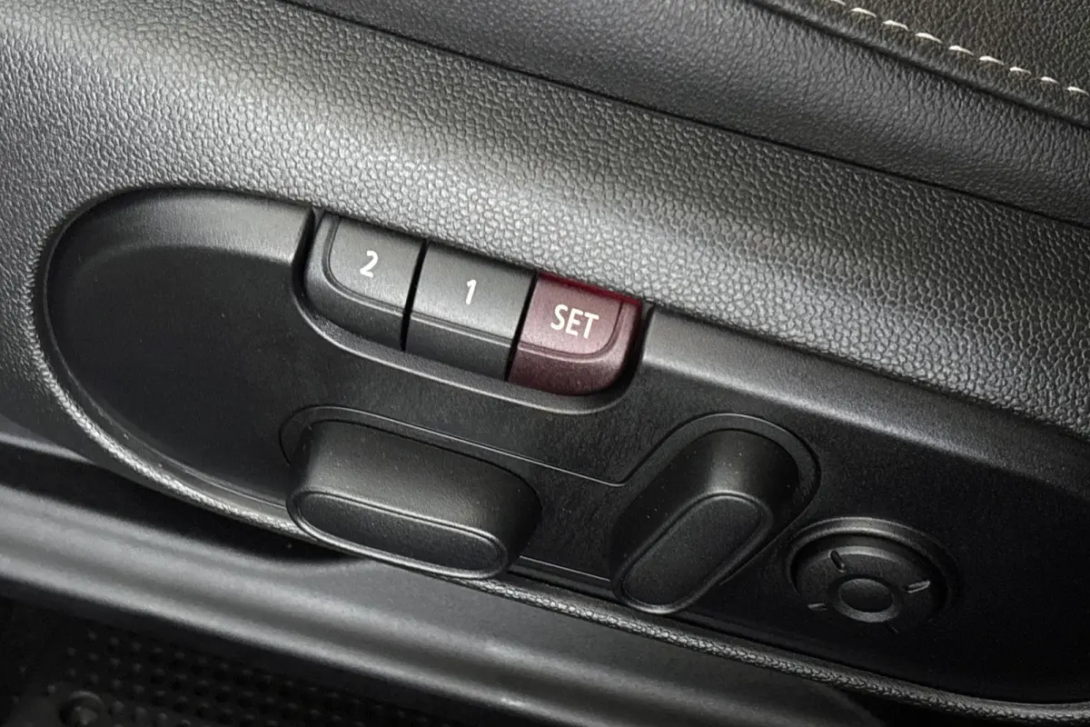 1.5 Cooper ALL4 Untamed Pano Harman Kardon Head-Up Stoelverwarming