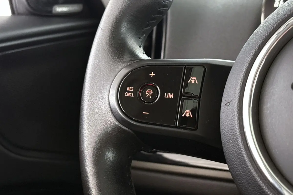 1.5 Cooper ALL4 Untamed Pano Harman Kardon Head-Up Stoelverwarming