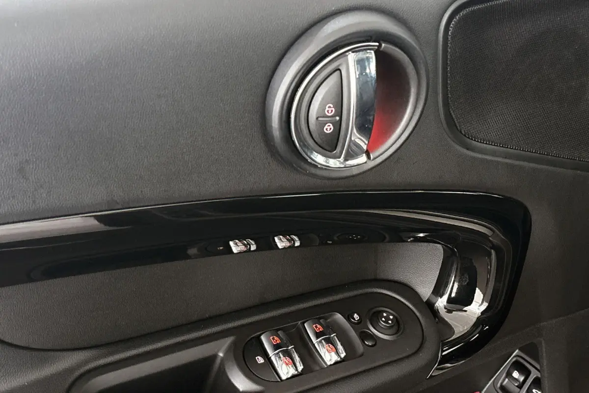 1.5 Cooper ALL4 Untamed Pano Harman Kardon Head-Up Stoelverwarming